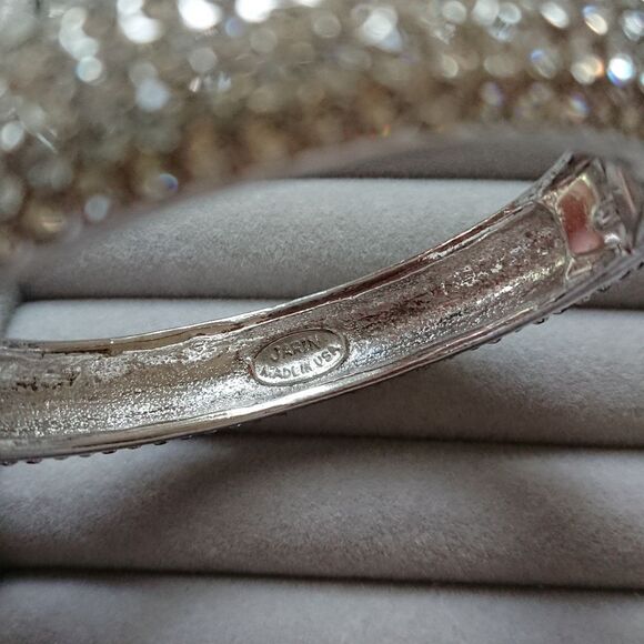 Jarin made in USA crystals bangle - Picture 7 of 10